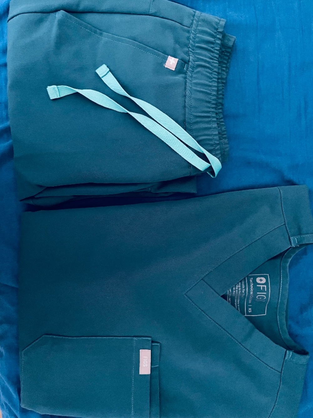 Figs Slim Fit Caribbean Blue XS Short Set